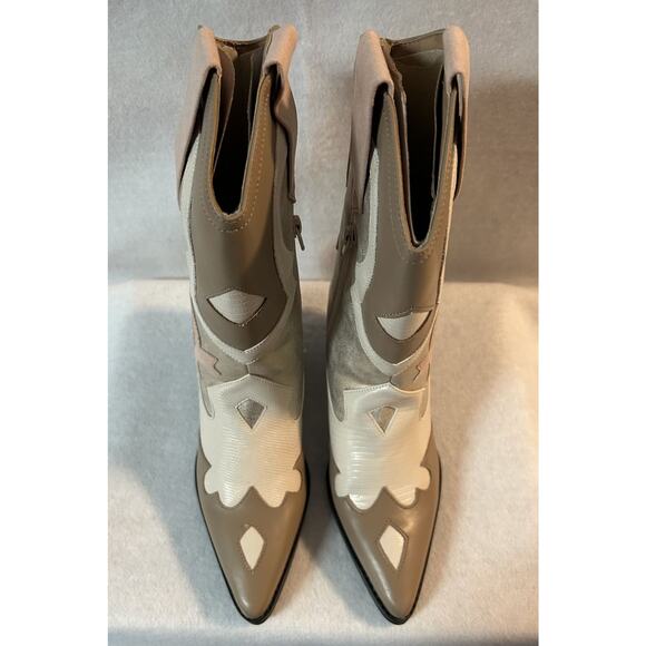 NIB Shu Shop ZIZI Western Motif Cowgirl Gold Chunky Heel Boots -8 - Picture 2 of 11